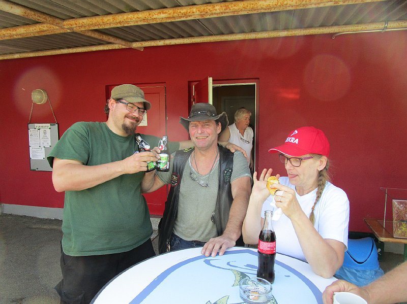 2018.05.26 Probefahrt, Bier, Grill, Freunde, Whisky und... Pflasterarbeiten (157).JPG